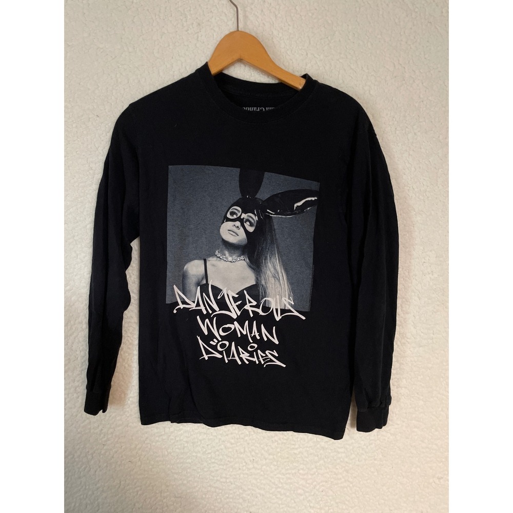 Ariana Grande Dangerous Woman Diaries Black Long Sleeve Graphic T-Shirt Small